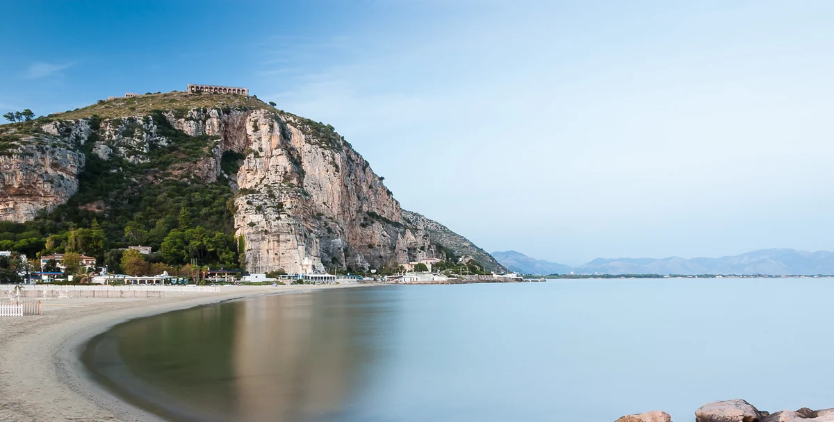 Spiaggia del litorale di Terracina, fotografia del territorio